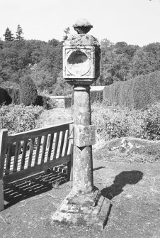 Balhomie House, sundial.
General view of sundial.