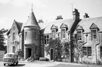 Balhomie House.
View of Balhomie House.
