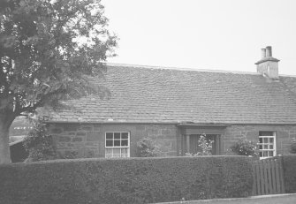 Carmichael Cottages.
View of cottage.