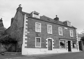 Alyth, 1 and 3 High Street. ("Laurelbank", No.3")
General exterior view.