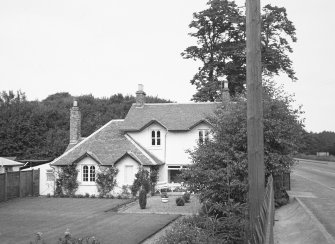 Downhill Luncarty Post Office and House
General view.