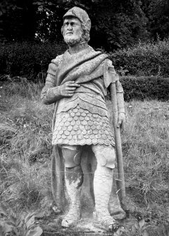 Kinfauns Castle, Statue.
General view of statue.