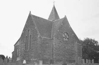Kinfauns Parish Church.
General view including gravestones.
