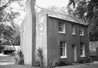 Megginch Castle, Kennels Cottage.
General view.