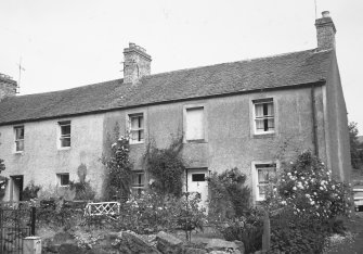 Pitcairngreen, Emohruo
General view.