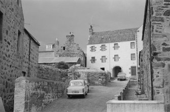 General view of 6 North High Street, Old Star Inn close and 17 Low Street, Banff.