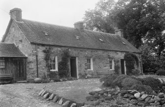 General view of cottage in Inver village.