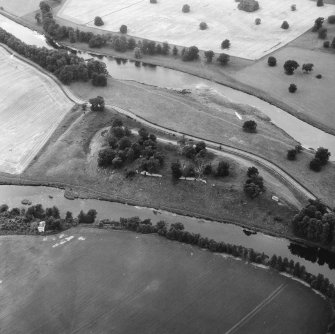 Oblique aerial view from E, also showing Springwood, Scott Douglas Mausoleum and Castle Pool.