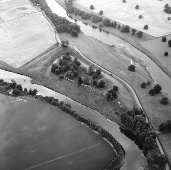 Oblique aerial view from E, also showing Springwood, Scott Douglas Mausoleum, and Castle Pool.