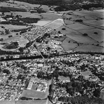 Oblique aerial view from W.