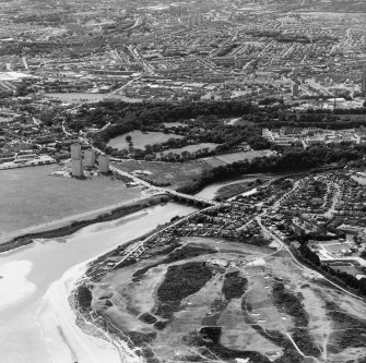 Aberdeen, City Centre, Bridge of Don Road, Bridge, St Ninian's Place.
Oblique aerial view.
