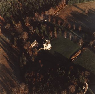 Aboyne, Aboyne Castle.
Oblique aerial view.