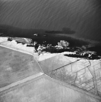 Aerial photograph showing Castles Girnigoe, Sinclair and Castle Haven Dyke