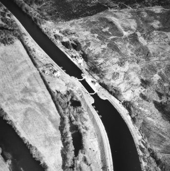 Aerial view of Cullochy Lock