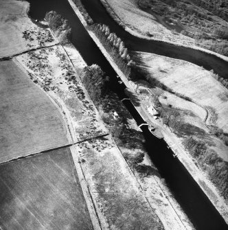 Aerial view of Kyltra Lock