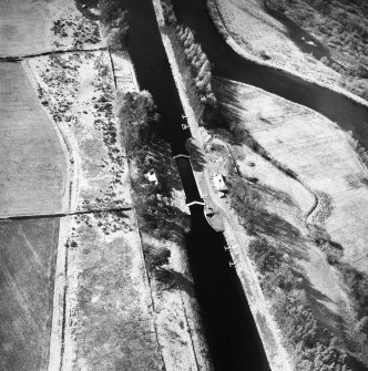 Aerial view of Kyltra Lock