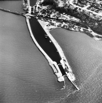 Aerial photograph showing Clachnaharry Lock and Lock Keeper's House