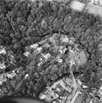 Edinburgh, Hailes.
General aerial view with Dell Road, Colinton Parish Church.