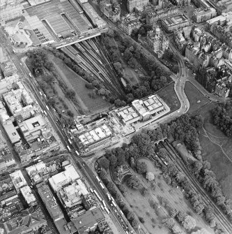 Oblique aerial view centred on the art galleries, taken from the WNW.