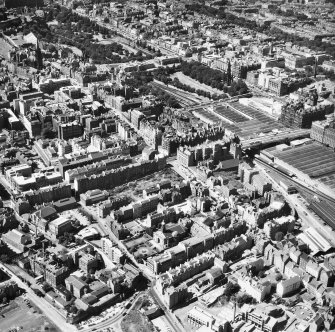 Edinburgh, Old Town.
Aerial view of Old Town, showing Canongate, Cowgate, Waverley Station, Princes Street and High Street