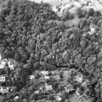 Edinburgh, Dell Road, Colinton Parish Church.
Oblique aerial view from the South.