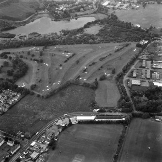 Edinburgh, Peffermill, Peffermill Road, Peffermill House, Prestonfield Golf Course.
General aerial view.