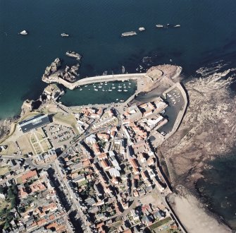 Oblique aerial view centred on Dunbar harbour, taken from the S.