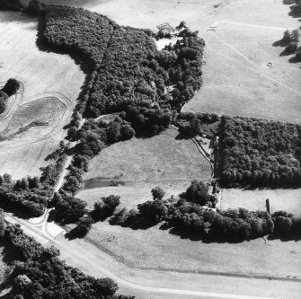 Hopetoun House.
Aerial view of posible garden from North.