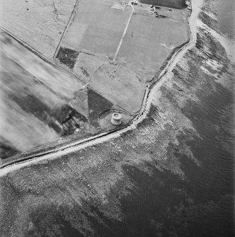 Hoy, Crockness, oblique aerial view, taken from the ESE, centred on the Martello Tower. A curving linear soilmark is visible in the centre left of the photograph.