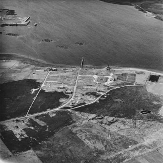 Hoy, Rinnigill, oblique aerial view, taken from the S, centred on Rinnigill Military Camp.