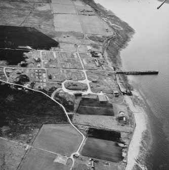 Hoy, Rinnigill, oblique aerial view, taken from the E, centred on Rinnigill Military Camp.