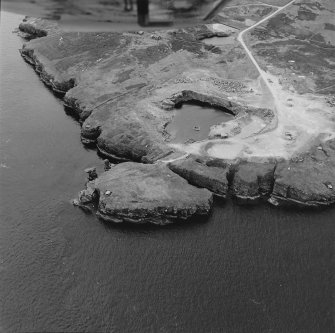 Flotta, Stanger Head, oblique aerial view, taken from the SE, centred on the Coast Battery.