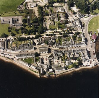 Oblique aerial view centred on the town of Inveraray, taken from the ESE.