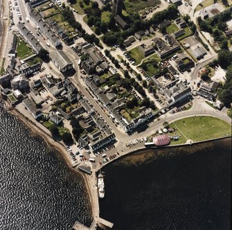 Oblique aerial view centred on the town of Inveraray, taken from the ENE.