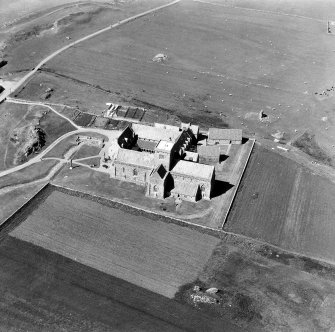 Iona, Monastery, Vallum & Abbey.
Oblique aerial view from South-East.