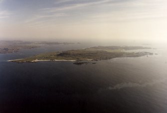 Iona, general.
Oblique aerial view from North-West.