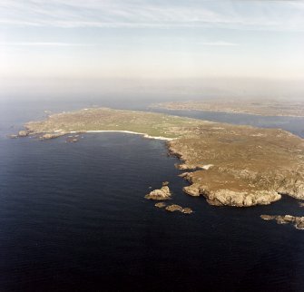 Iona, general.
Oblique aerial view from South-West.