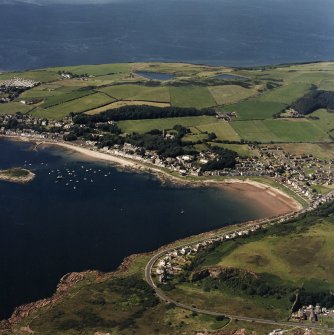 General oblique aerial view of the town of Millport, taken from the SE.