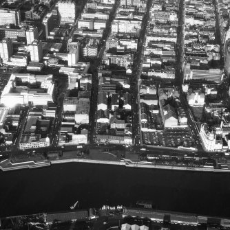 Glasgow, Broomielaw Area, general.
General aerial view from South.