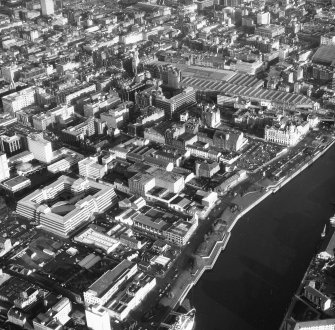 Glasgow, Broomielaw Area, general.
General aerial view from South-West.