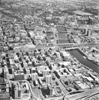 Glasgow, City Centre.
General aerial view.