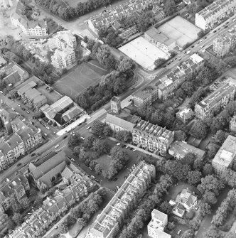 Hyndland, oblique aerial view, centred on Hyndland Parish Church and Saint Bride's Episcopal Church.