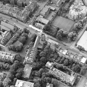 Hyndland, oblique aerial view, centred on Hyndland Parish Church and Saint Bride's Episcopal Church.