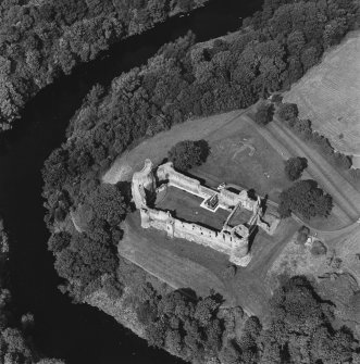 Bothwell Castle, oblique aerial view, taken from the SSE.
