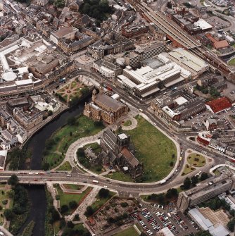 Oblique aerial view of Paisley centred on the abbey and town hall, taken from the SE.