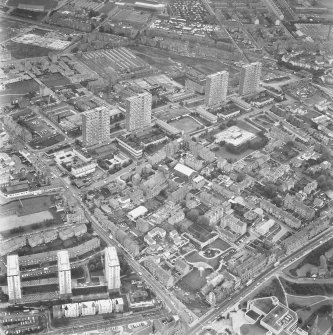 Dundee, City Centre.
Oblique aerial view from South.