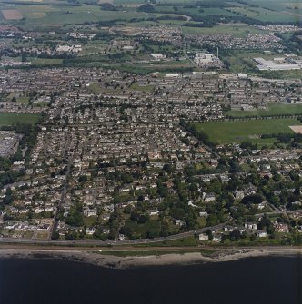 General oblique aerial view of Dundee centred on Fairfield Road and Dawson Park, taken from the S.