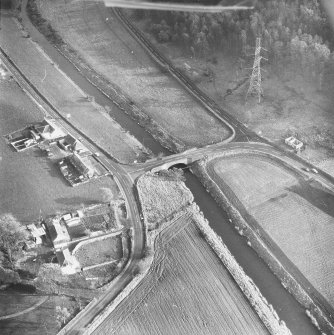 Auchmuir Bridge
Oblique aerial view.