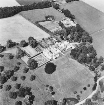 Belmont Castle.
General oblique aerial view.