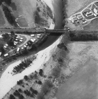 Blair Atholl, Railway Viaduct.
General oblique aerial view.